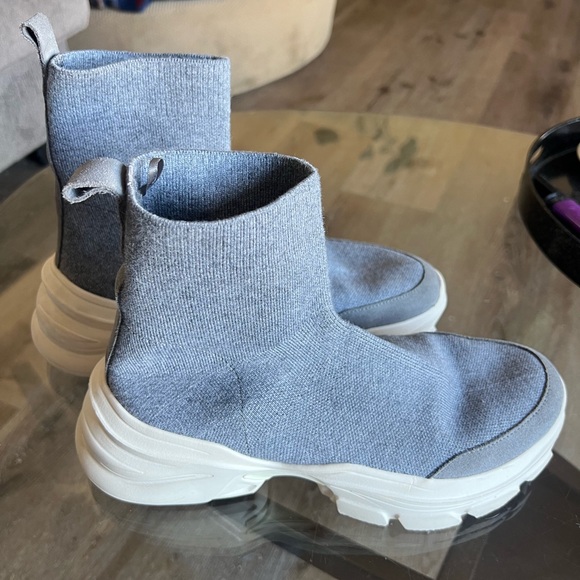 Shoes - Zara boots